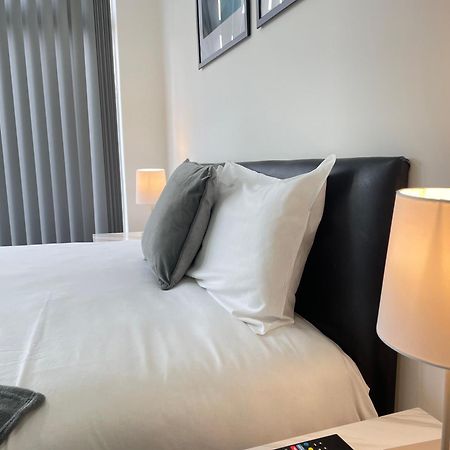 4 Bedroom 2 Bathroom Shared House - Near Bhx And Nec Birmingham Exteriör bild