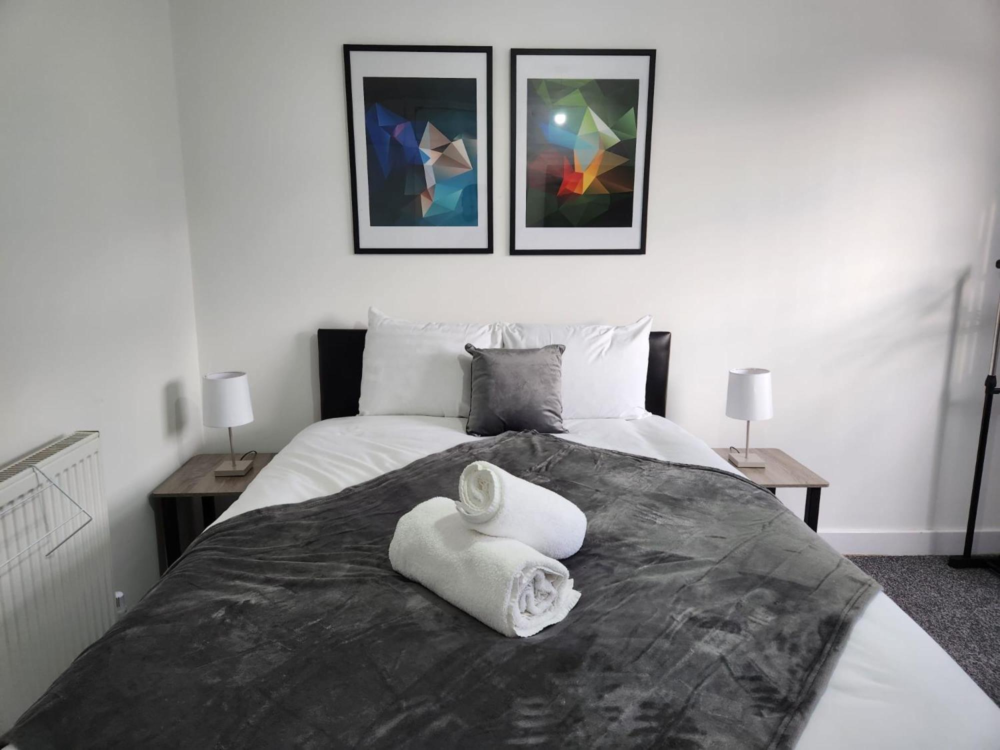 4 Bedroom 2 Bathroom Shared House - Near Bhx And Nec Birmingham Exteriör bild