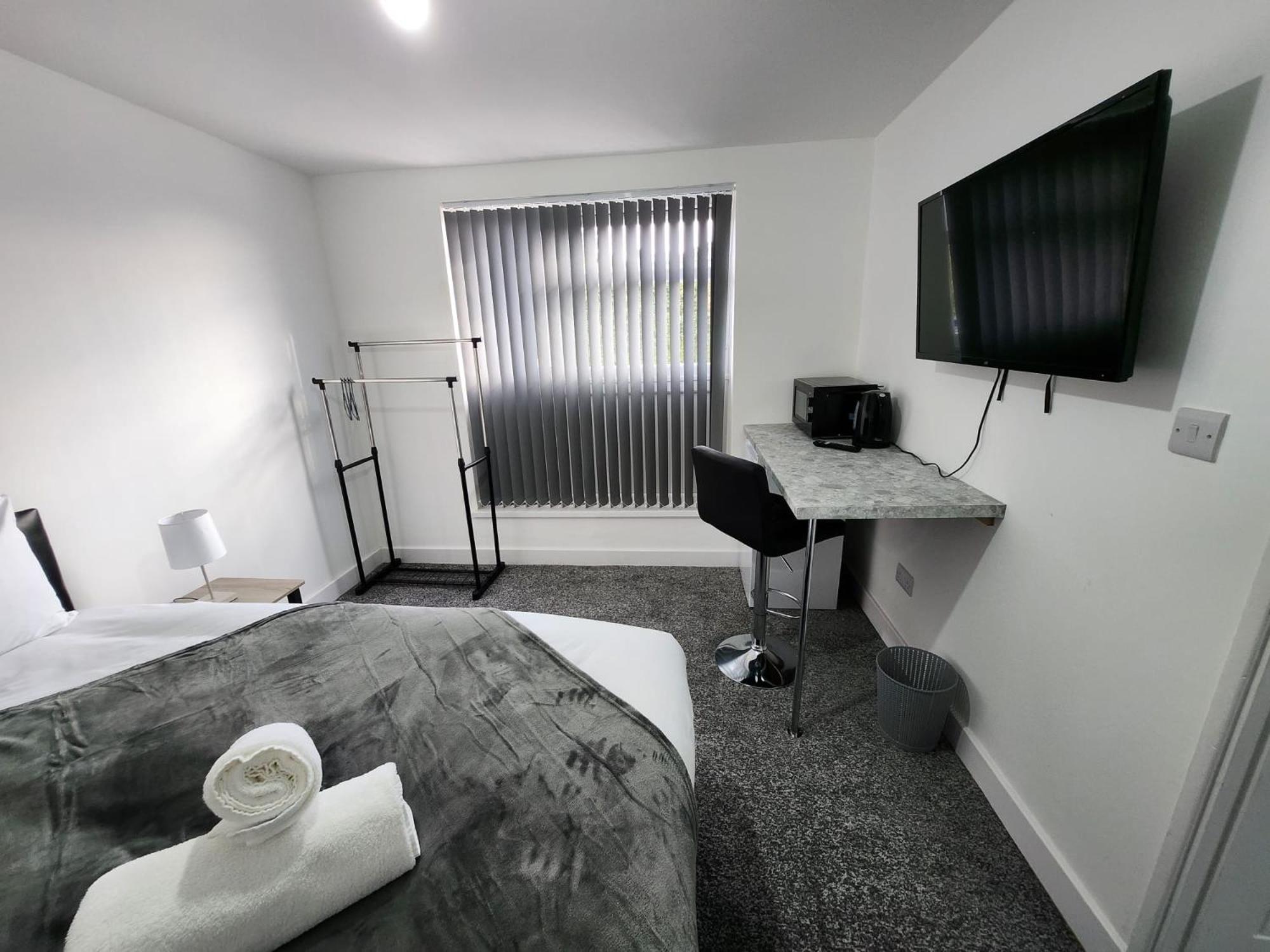 4 Bedroom 2 Bathroom Shared House - Near Bhx And Nec Birmingham Exteriör bild