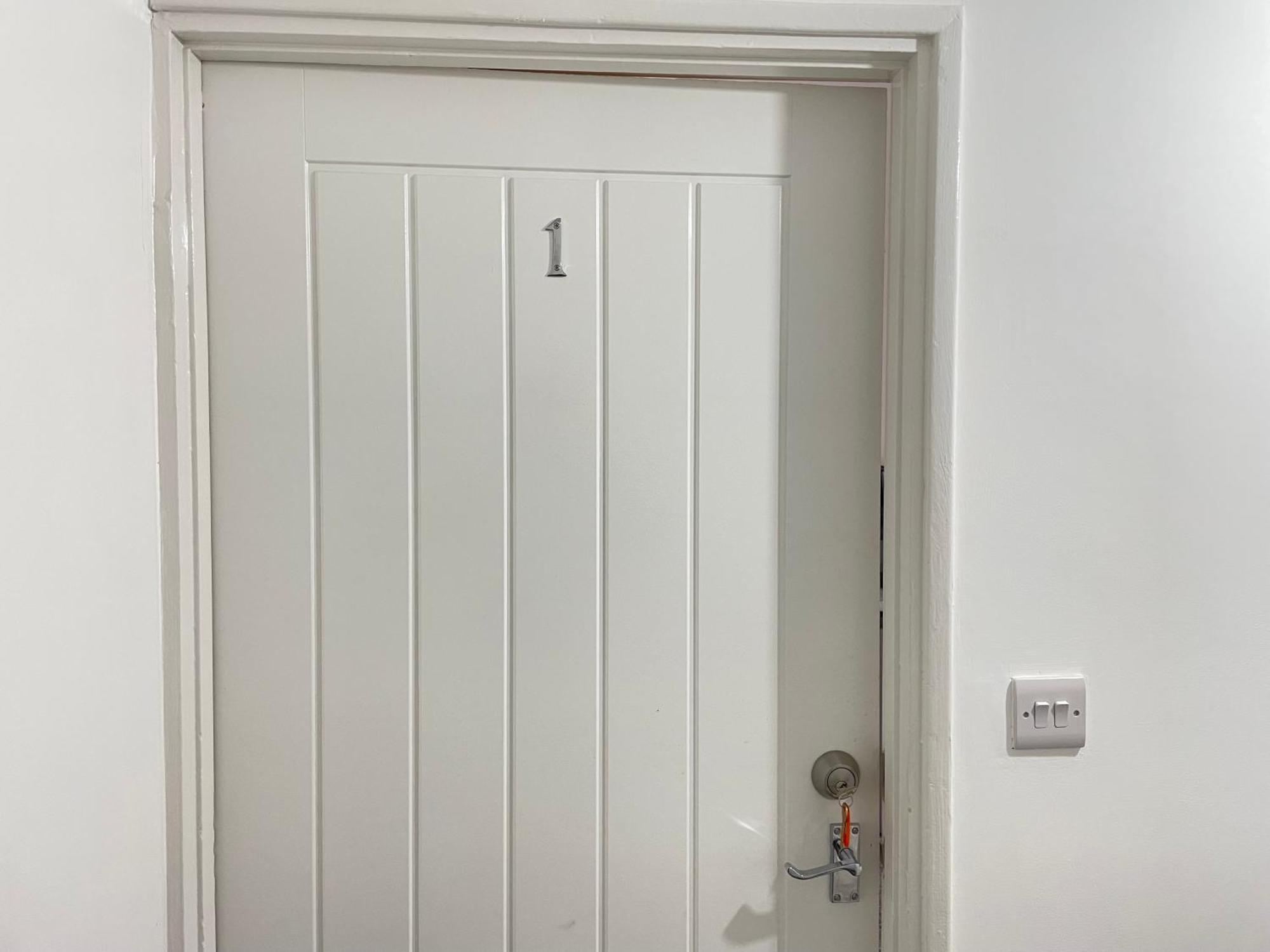4 Bedroom 2 Bathroom Shared House - Near Bhx And Nec Birmingham Exteriör bild