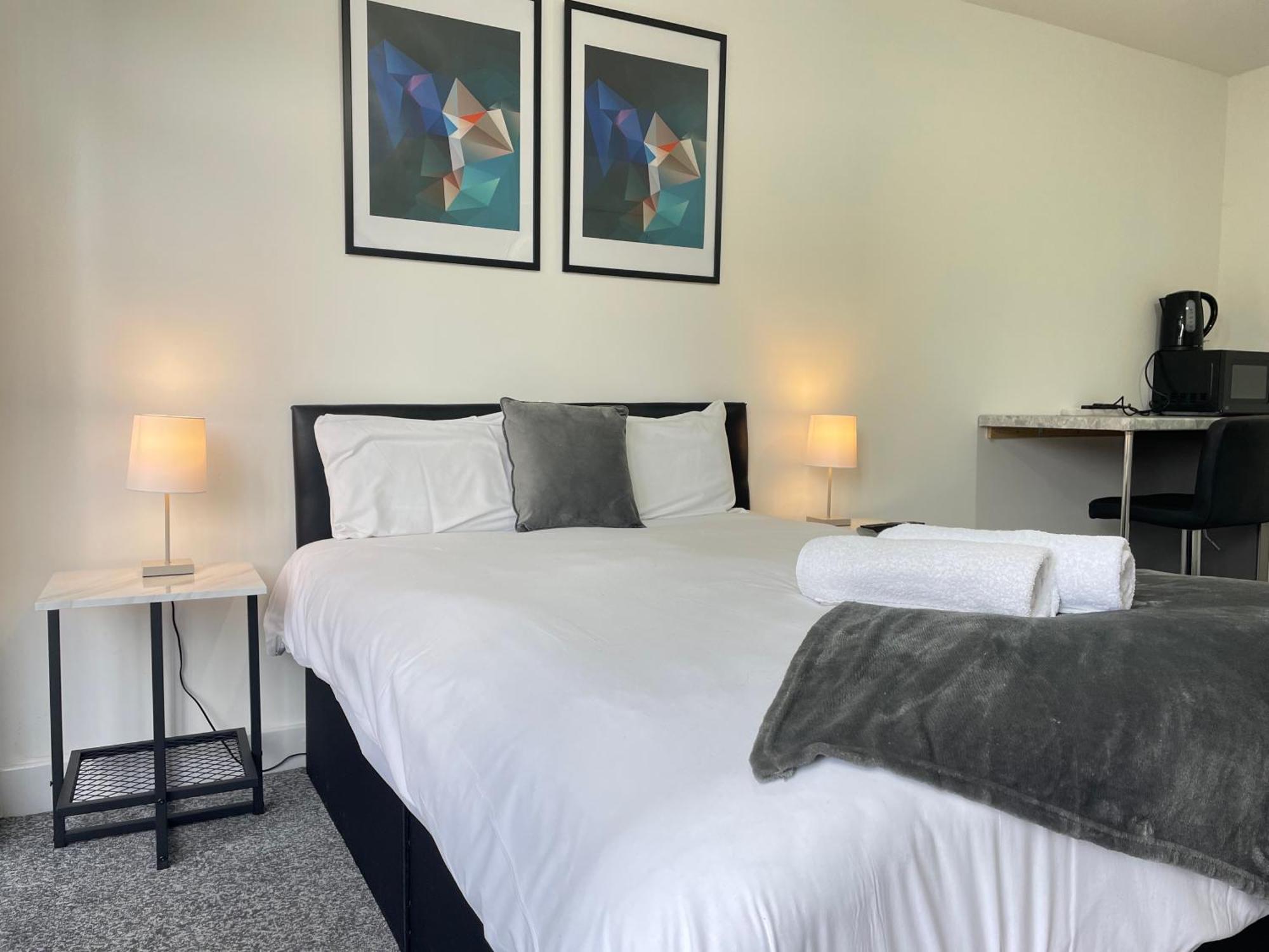 4 Bedroom 2 Bathroom Shared House - Near Bhx And Nec Birmingham Exteriör bild