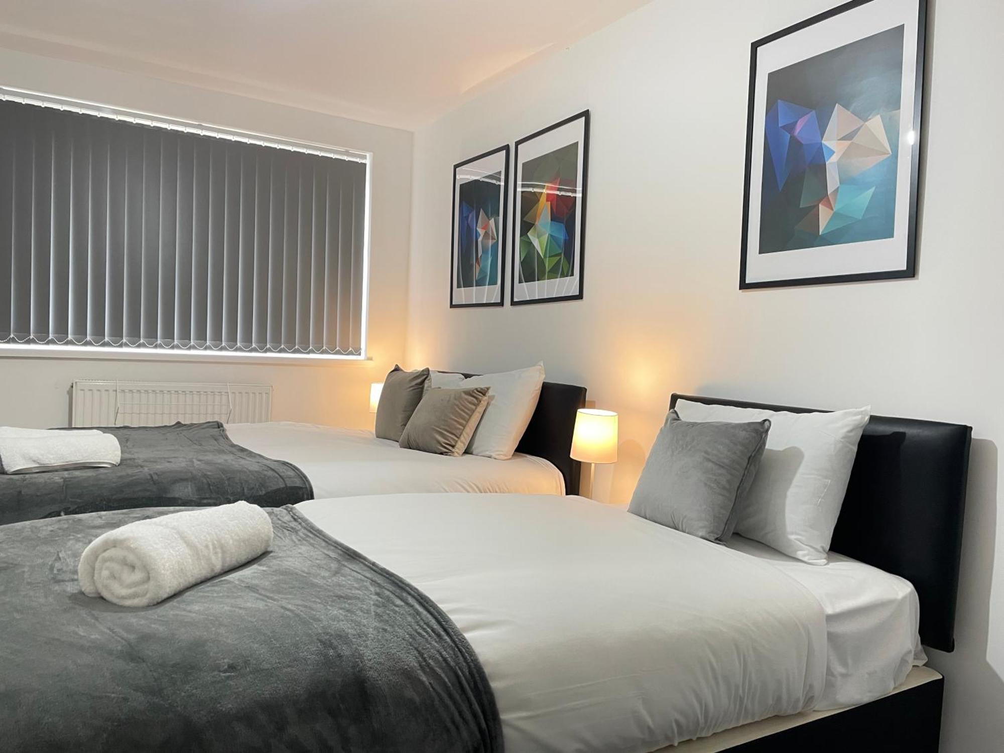 4 Bedroom 2 Bathroom Shared House - Near Bhx And Nec Birmingham Exteriör bild