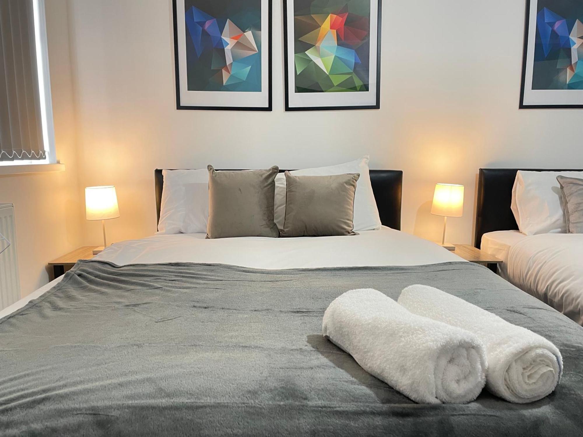 4 Bedroom 2 Bathroom Shared House - Near Bhx And Nec Birmingham Exteriör bild