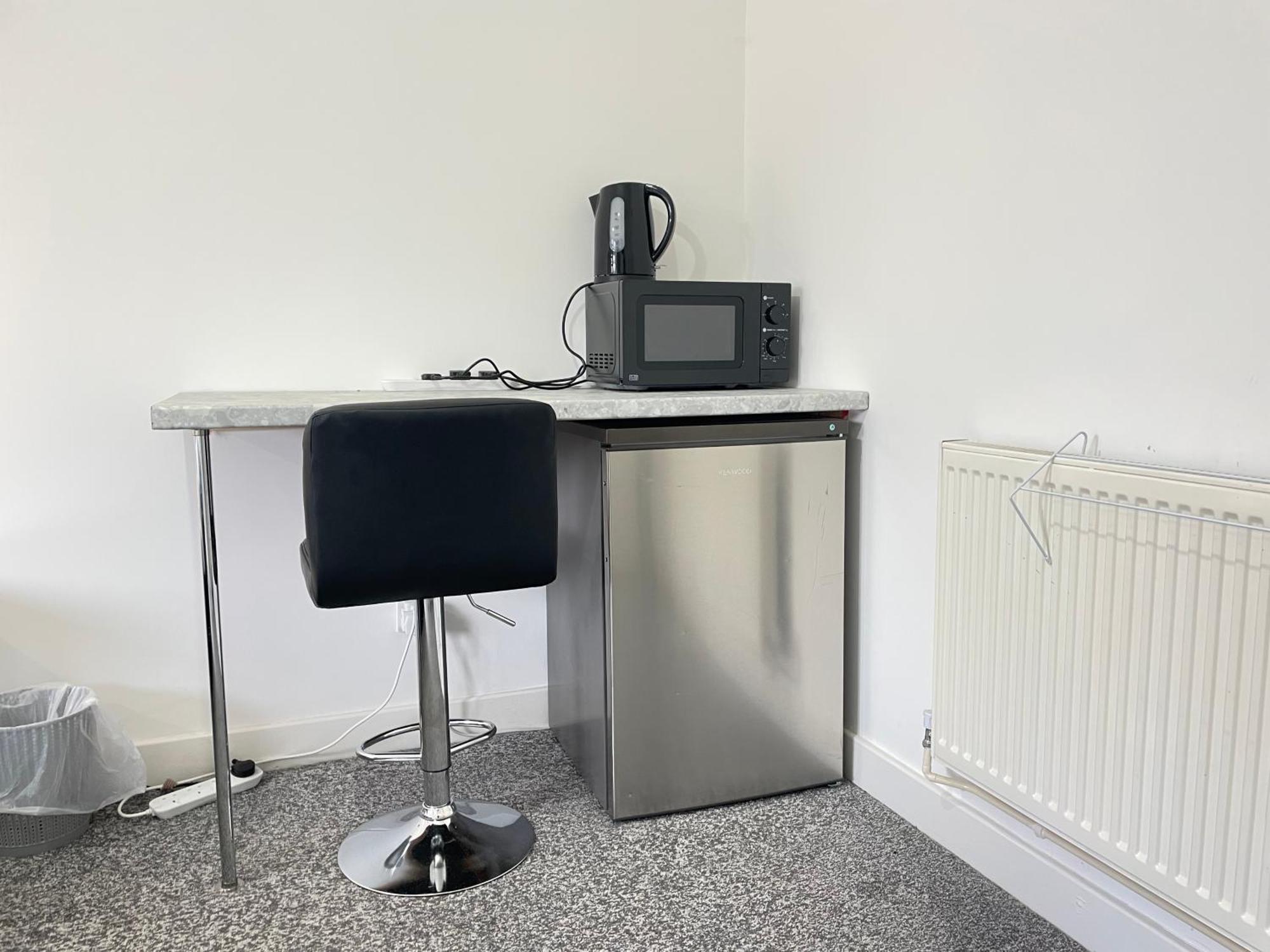 4 Bedroom 2 Bathroom Shared House - Near Bhx And Nec Birmingham Exteriör bild